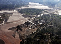 Co najmniej 420 ofiar powodzi w Kaszmirze