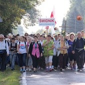 Sanktuarium w Wąwolnicy jest miejscem częstych odwiedzin pątników