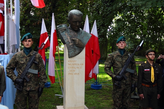 Odsłonięcie pomnika o. W. Gurgacza