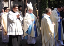 Bp Cieślik: Rodziny czekają na Boga