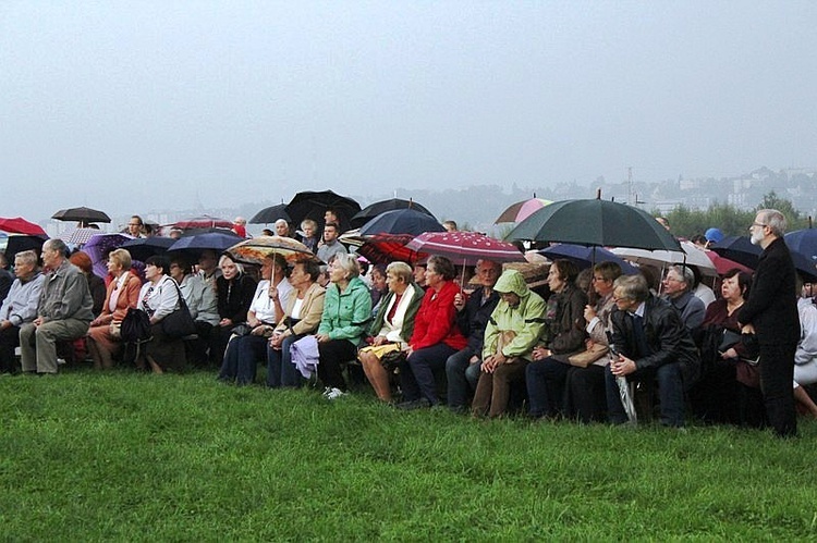 Bielszczanie pod Krzyżem Trzeciego Tysiąclecia