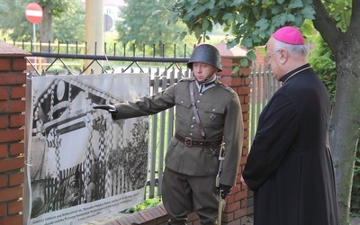 Odsłonięcie tablicy ku czci marsz. E. Śmigłego-Rydza