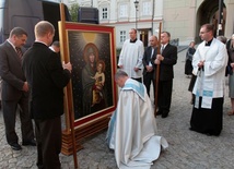 Obraz Matki Bożej Latyczowskiej w lubelskiej archikatedrze będzie przebywał do jutra. 