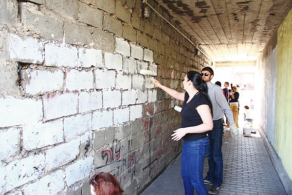  Jeden ze zgłoszonych projektów ma na celu walkę ze szpecącymi miasto wulgarnymi napisami na murach i ścianach budynków