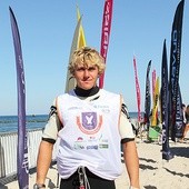 Maks Żakowski – mistrz Polski w kitesurfingu. Na Mistrzostwach Europy w Mielnie zajął 3. miejsce w kategorii poniżej 21 lat Powyżej: 43 kitesurferów z całego świata walczyło na kajtach o tytuł mistrza Europy