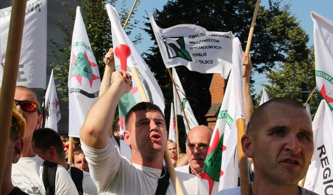 "Węgiel chronić, szkodników zwalczać"