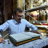 Mariusz Drapikowski w katedrze