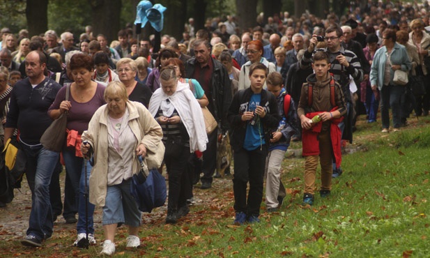 Modlitwa rodzin w Kalwarii, cz. 1.