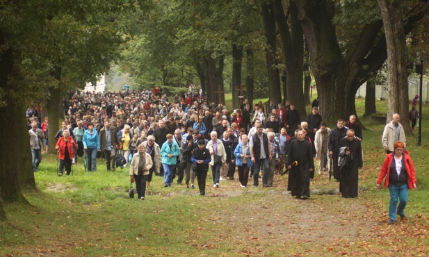 Modlitwa rodzin w Kalwarii, cz. 1.