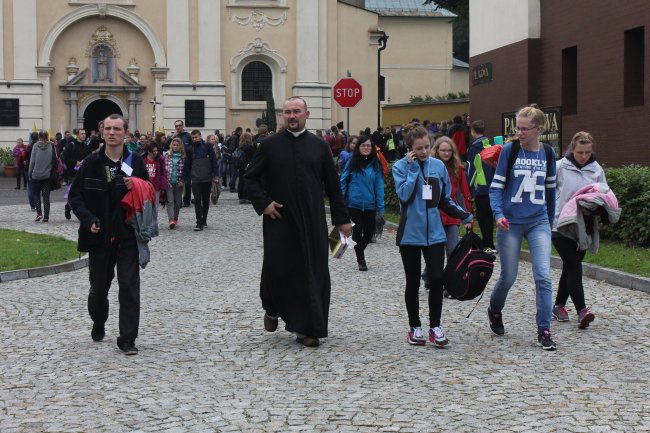 VIII Nocna Diecezjalna Pielgrzymka Młodzieży do Rud