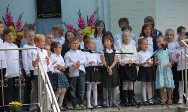 Radość od krypty po czubki drzew