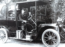 Pierwszy samochód zakładowy Czarkowskiego, którym jeździł po okolicy