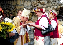  Biskup przypominał, że chleb jest owocem współpracy człowieka z Bogiem