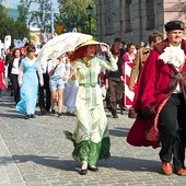 Młodzież przypomniała czasy i twórczość literata