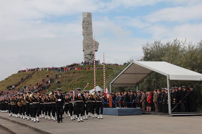 Przysięga podchorążych na Westerplatte