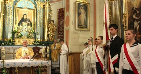 Przed Matką Świętojańską