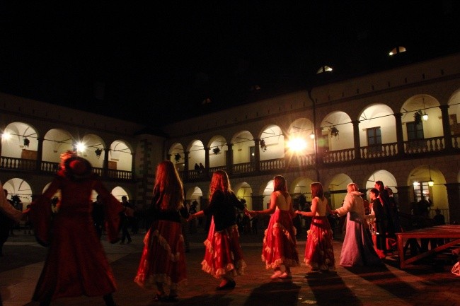 IX Pola Chwały: Bal u Arcyksięcia