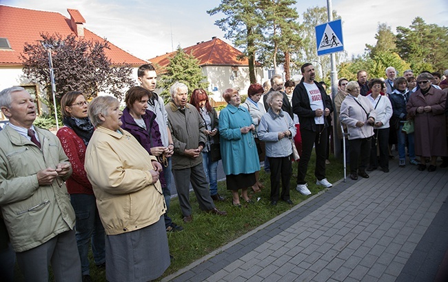 Koronka na ulicy w Bornem Sulinowie