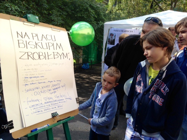 Protest-piknik na pl. Biskupim