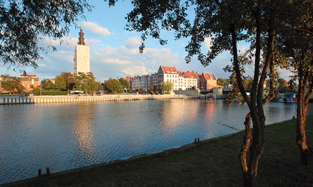 Widok od strony rzeki Elbląg