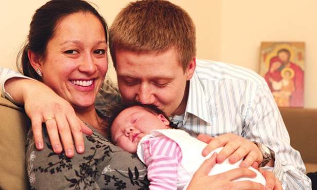  Ilona Tarasiuk z mężem Kubą i córeczką Marysią 