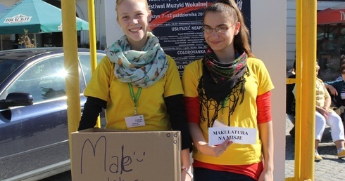 "Makulaturę na misje" zbierali też cieszyniacy w czasie 13. Tygodnia z Ewangelią