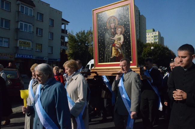 Procesja z Matką Bożą