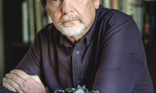 Chris Niedenthal – jeden z najbardziej znanych i docenianych fotoreporterów w Europie. 