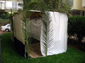 Sukkot w galerii handlowej