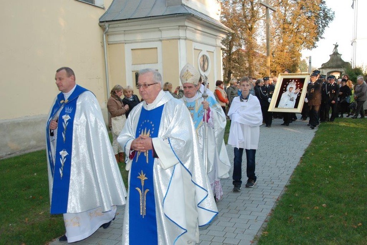 Uroczystości maryjne w Ćmielowie 