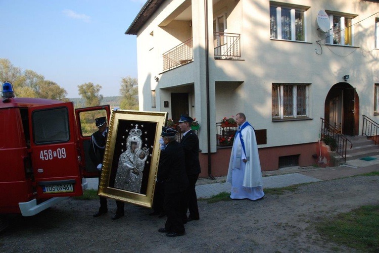 Uroczystości maryjne w Ćmielowie 