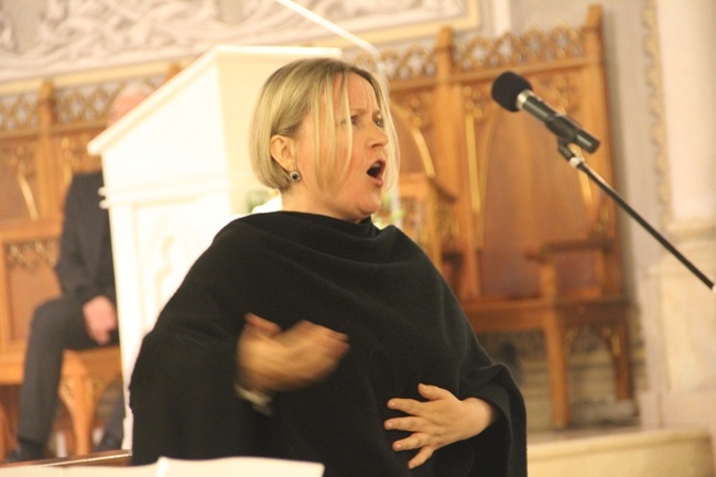 Katarzyna Thomas zaśpiewała w radomskiej katedrze