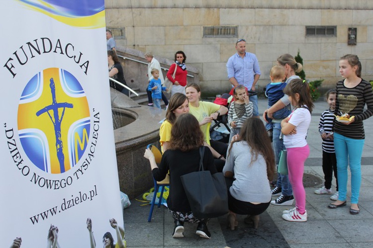 Dzień Papieski na placu Chrobrego