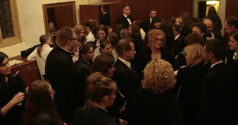 "Per Crucem ad Lucem"