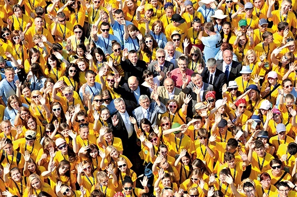  Stypendyści diecezji świdnickiej od 17 do 28 lipca uczestniczyli w obozie letnim, który odbywał się w Szczecinie pod hasłem „Szczecin Pomor(ż)e Świętości”