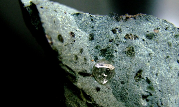 Krwawe diamenty i ludzkie cierpienia