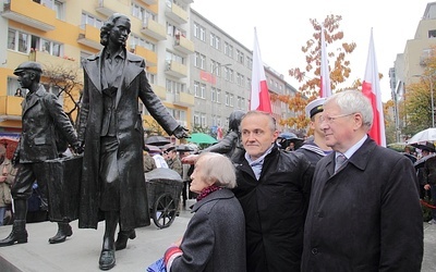 Odsłonięto Pomnik Gdynian Wysiedlonych