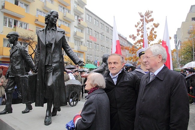 Odsłonięto Pomnik Gdynian Wysiedlonych