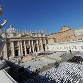 Papież: Kościół nie lęka się wielkich wyzwań współczesności