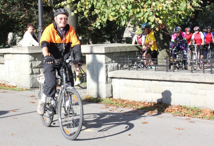 Różańcowa pętla rowerowa w Pisarzowicach