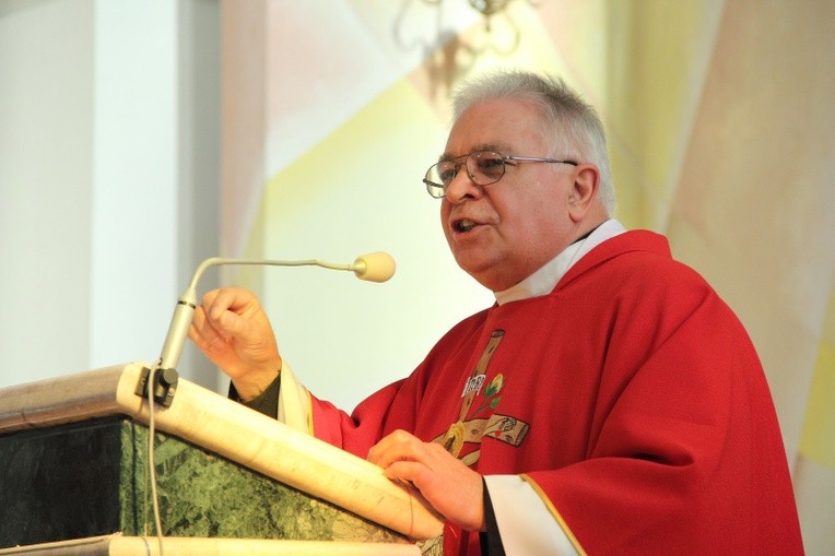 Wprowadzenie relikwii bł. ks. Jerzego Popiełuszki