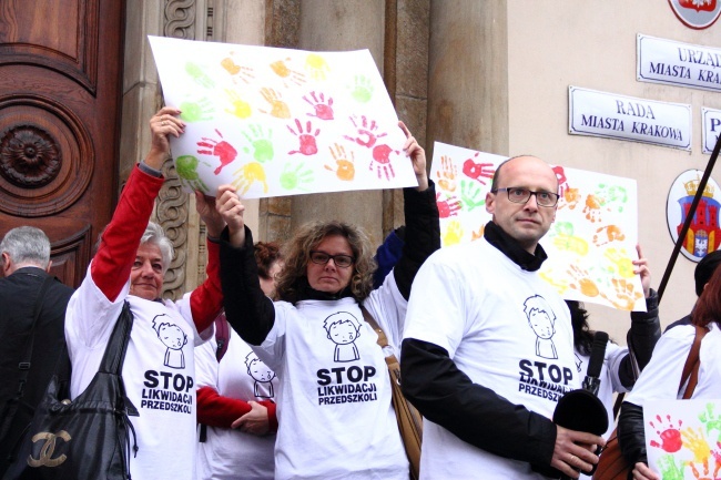 Protest w obronie przedszkoli