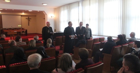 Władza by służyć