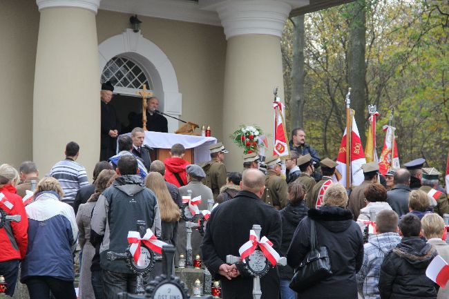 Cmentarz w Łowczówku