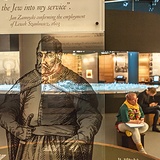 W całym muzeum jest wiele pozytywnych  cytatów z wypowiedzi  Polaków o Żydach  (tutaj Jan Zamoyski) 