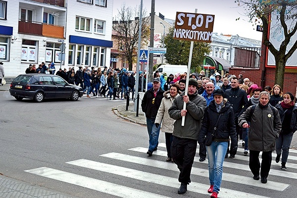 W mławskim Marszu Białych Serc wzięło udział ponad 100 osób