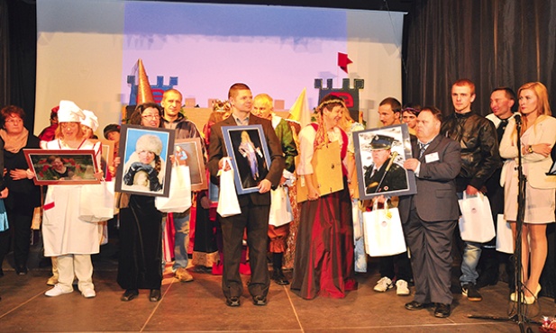 Przedstawienie „Śpiąca królewna”  w wykonaniu uczestników warsztatów 