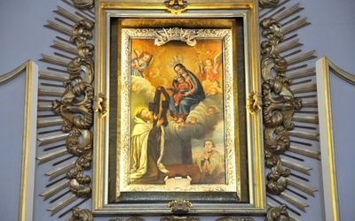 Łaskami słynący obraz Matki Bożej Szkaplerznej w Dobrej