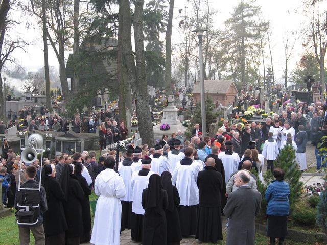 1 listopada na nowotarskiej nekropolii