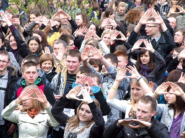  Nowa ewangelizacja to dzielenie się z innymi miłością do Jezusa